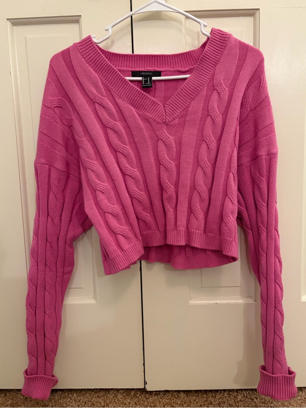 Forever 21 knit v neck cropped sweater